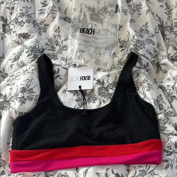 Beach Riot Black and Pink Bikini Top - Picture 1 of 4